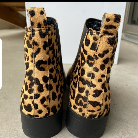 Steve Madden Jonnd Leopard Ankle Boot Sz 8 - Picture 7 of 8